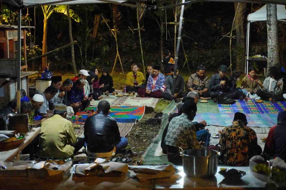 Kepyakan Festival Bedhidhing: Duduk Bersila Bersama Warga